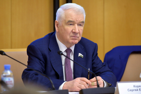 Сергей Корепанов провёл первое совещание с депутатами седьмого созыва