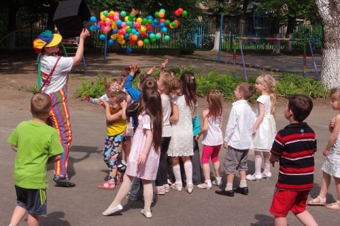 Сергей Корепанов поздравил  воспитателей и дошкольных работников с профессиональным праздником