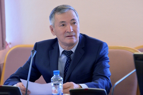 Фуат Сайфитдинов: трехлетний бюджет позволяет стабильно развиваться социальной сфере и экономике