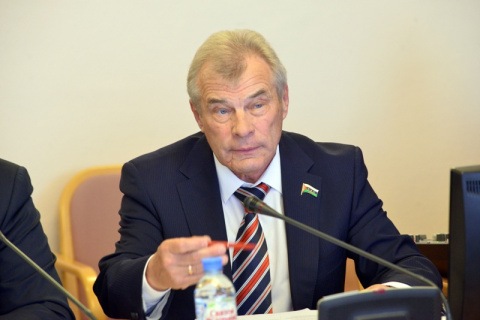 Владимир Ульянов: в бюджете-2021 заложена текущая помощь аграриям