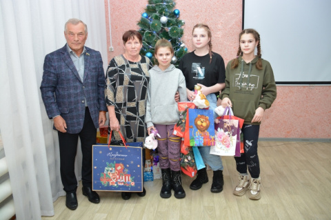 Владимир Ульянов встретился с семьями мобилизованных участников СВО