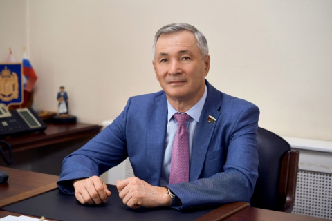 Фуат Сайфитдинов работает в Москве