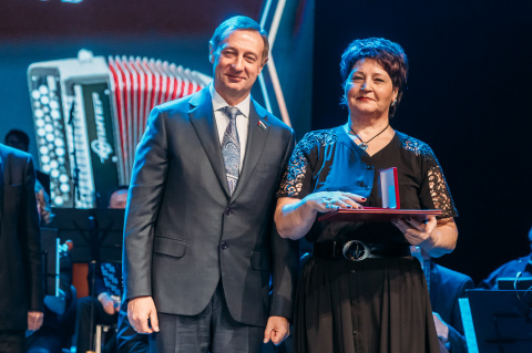 Алексей Салмин побывал на юбилейном концерте Тюменского оркестра народных инструментов