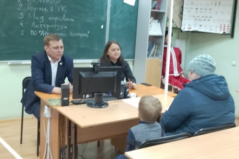 Регина Юхневич провела приём граждан в Ялуторовске