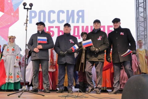 Депутаты Тюменской областной Думы отметили День народного единства