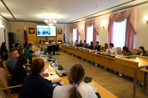 Сформирован новый состав Общественной молодежной палаты при Тюменской областной думе 