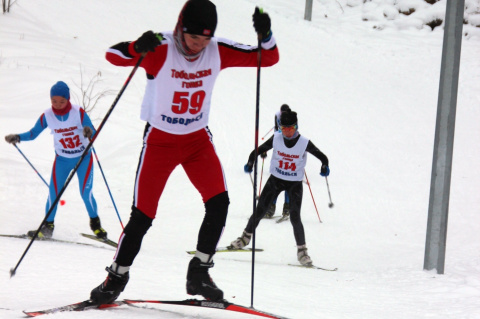Елена Кашкарова оказала помощь в приобретении лыжного инвентаря и оборудования для занятий биатлоном