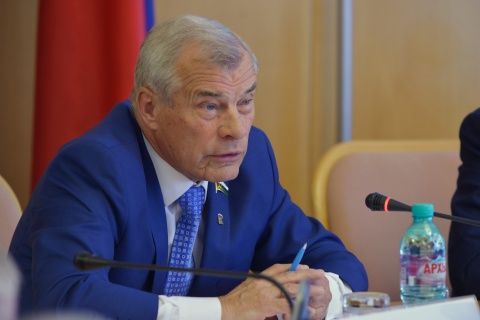 Владимир Ульянов провел прием граждан по личным вопросам 