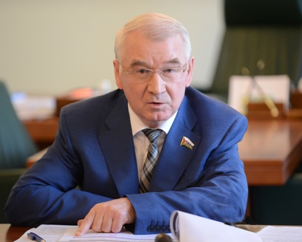 Сергей Корепанов провел заседание Совета областной Думы