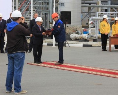 Владимир Ульянов принял участие в торжественном мероприятии, посвященном Дню работника нефтяной, газовой и топливной промышленности