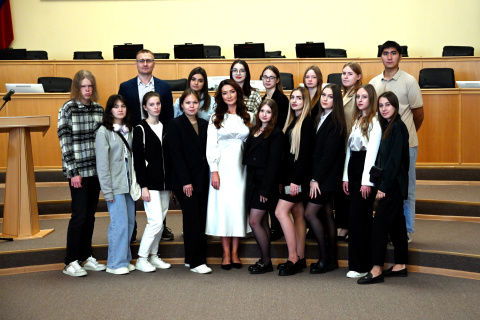 Ольга Швецова: просветительская работа с молодёжью – одно из направлений  депутатской деятельности