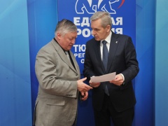 Анатолий Карпов подал документы на участие в предварительном голосовании в Госдуму