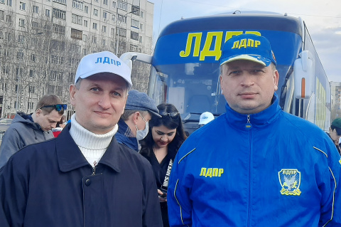 Автобус помощи ЛДПР начал свою работу в Ханты-Мансийском автономном округе - Югре
