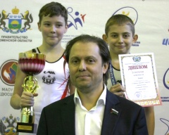 Владимир Сысоев поздравил спортсменов-победителей