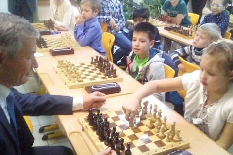 Фуат Сайфитдинов открыл турнир по шахматам «Белая ладья» 