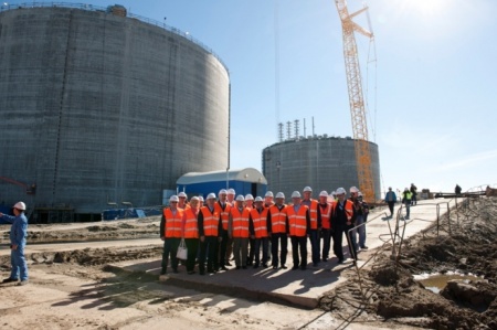 Депутаты Тюменской областной Думы оценили ход строительства завода по производству сжиженного газа на Ямале