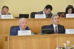 Состоялось встреча депутатов областной Думы с представителями региональных отделений политических партий и общественных объединений