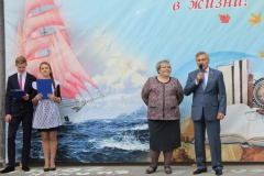 Сергей Медведев поздравил учеников и учителей школы № 41 города Тюмени