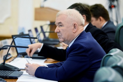 Сергей Корепанов комментирует итоги заседания комитета по экономической политике Совета Федерации РФ