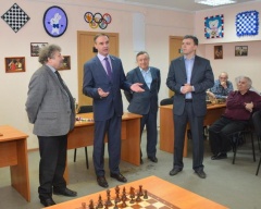 Николай Токарчук открыл блиц-турнир по шахматам