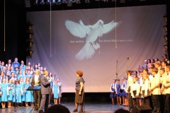 11 апреля Тамара Белоконь приветствовала исполнителей «Мессы мира» в  г. Нефтеюганск