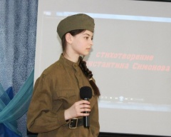 Олег Чемезов наградил лучших юных чтецов Тюмени 