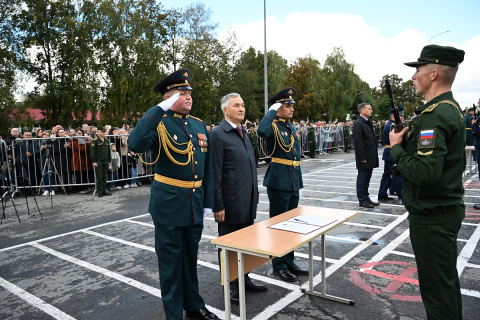 Фуат Сайфитдинов поздравил первокурсников ТВВИКУ с принятием военной присяги