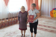 Сотруднику детского сада № 146 г. Тюмени вручена награда Тюменской области