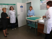 И.В. Лосева в педиатрическом отделении Когалымской городской больницы