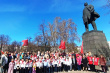 Депутаты фракции КПРФ возложили цветы к памятнику В.И. Ленина