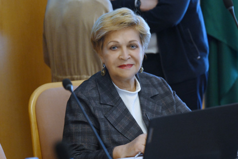Инна Лосева: на заседании комитета обсудили регулирование жилищных отношений в регионе