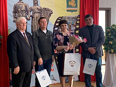 Юрий Конев принял участие в торжестве, посвященном Дню работника сельского хозяйства и перерабатывающей промышленности, прошедшем в Нижнетавдинском районе