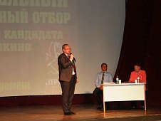 Юрий Юхневич отчитался перед жителями поселка Сумкино о проделанной работе