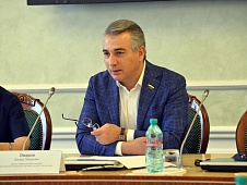 Эдуард Омаров провел первое заседание Общественного совета регионального проекта «Единой России» «Чистая вода»