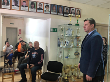 Александр Зеленский провел встречу с сотрудниками спортшколы