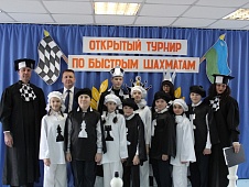 При поддержке Богдана Богославца в с.п. Сингапай состоялся открытый турнир по быстрым шахматам
