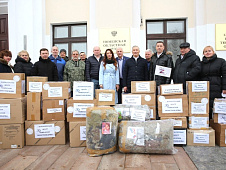 Волонтерский центр областной думы отправил гуманитарную помощь бойцам СВО