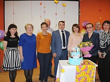 Владимир Ермолаев поздравил коллектив Нефтеюганской городской детской поликлиники № 2 с юбилеем