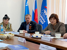 Владимир Нефедьев принял участие в работе круглого стола по вопросам здравоохранения в Нягани