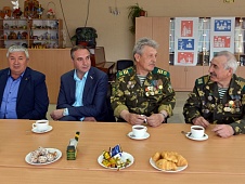 Николай Токарчук встретился с ветеранами-пограничниками Тюменской области
