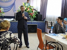 Сергей Медведев принял участие в организации мероприятий, посвященных Международному дню пожилого человека