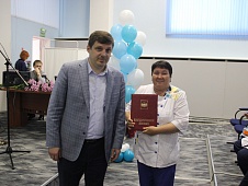 Иван Левченко поздравил коллектив Тюменской областной клинической больницы № 2 с Днём медицинского работника