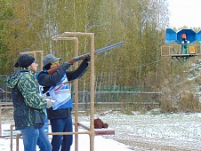 Фуат Сайфитдинов организовал соревнования по стендовой стрельбе для ветеранов Ямала в честь празднования Дня пожилого человека	