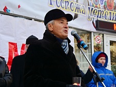 Фуат Сайфитдинов на митинге памяти «Стоящие со свечами»