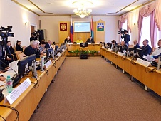 Депутаты фракции ЛДПР приняли участие в заседании круглого стола  «Внутренний водный транспорт Тюменской области. Проблемы и перспективы»