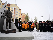 Дмитрий Плотников принял участие в открытии мемориала «Героям Отечества» в Новом Уренгое