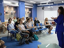 Ольга Швецова встретилась с иностранными студентами в рамках информационно-образовательного проекта «Открытая Дума»
