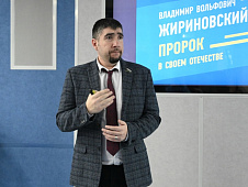 Иван Вершинин встретился со студентами-юристами Тюменского колледжа экономики, управления и права