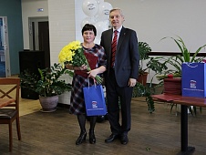 Андрей Артюхов поздравил работников Тюменского фанерного завода с профессиональным праздником